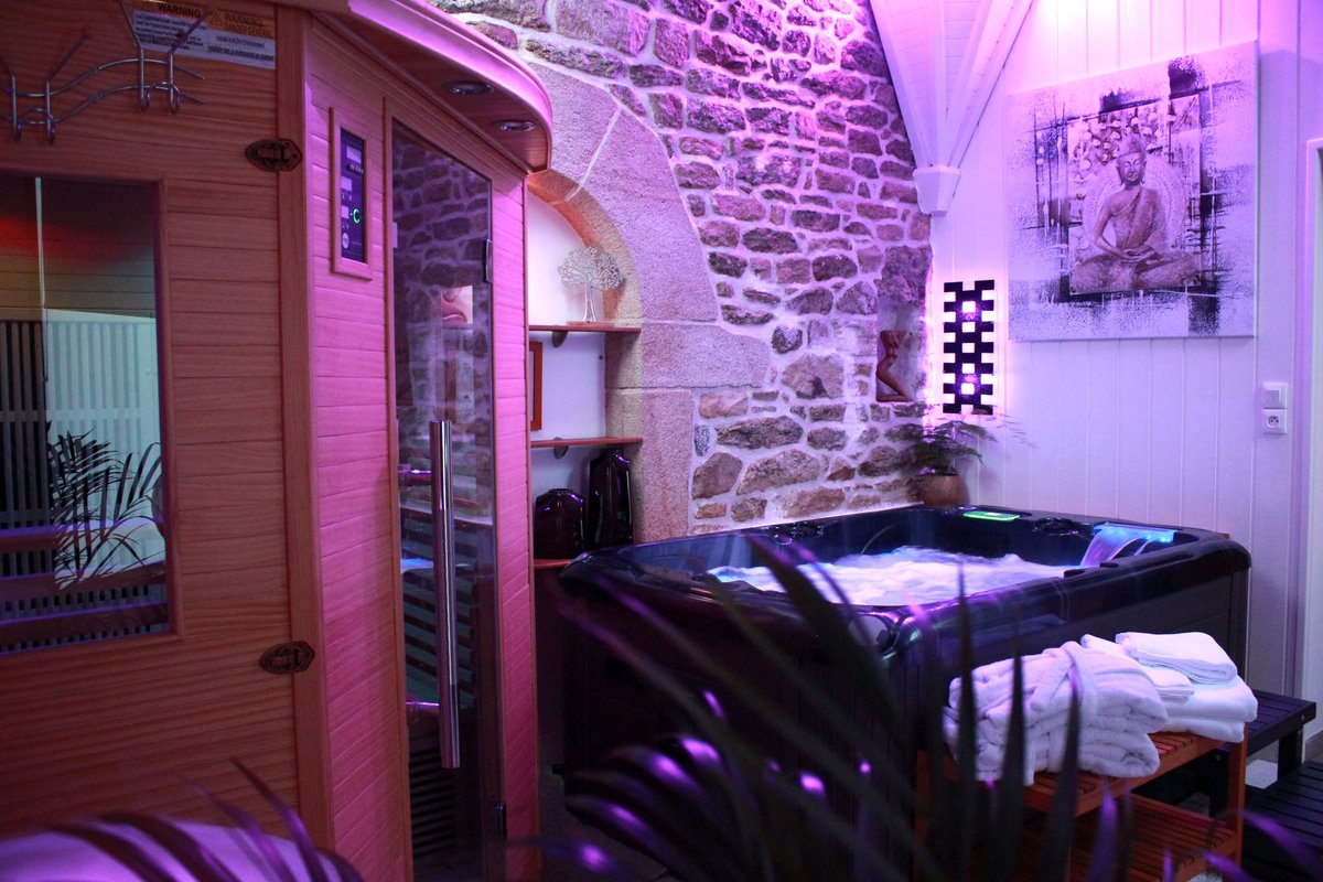 Love Room Secret d'Amour & Spa à Tréglamus (4)