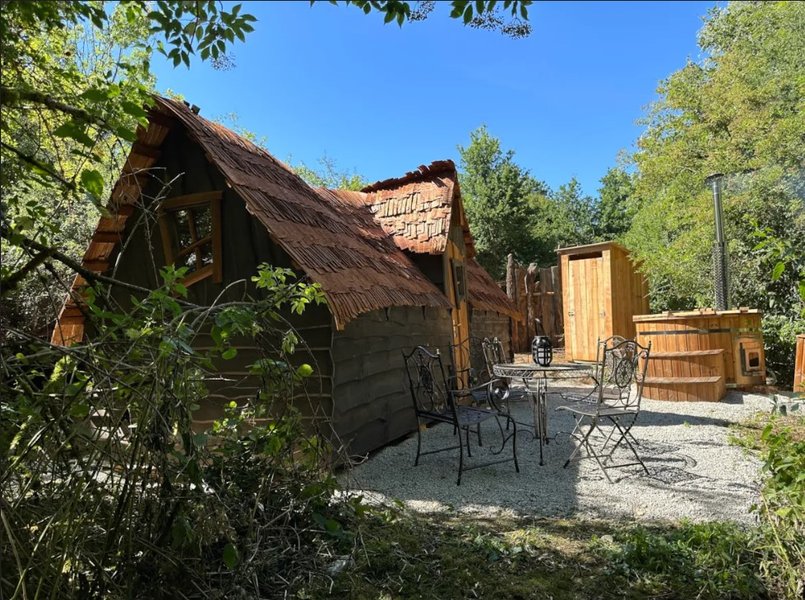 Hébergement AbracadaRoom : Cabane de contes de fée & Spa - Image 1