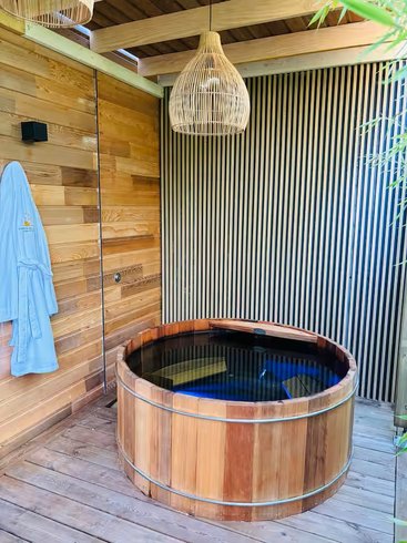 Hébergement AbracadaRoom : Lodge haut de gamme & bain nordique privatif au bord du Canal de Briare à 1h15 de Paris - Image 15