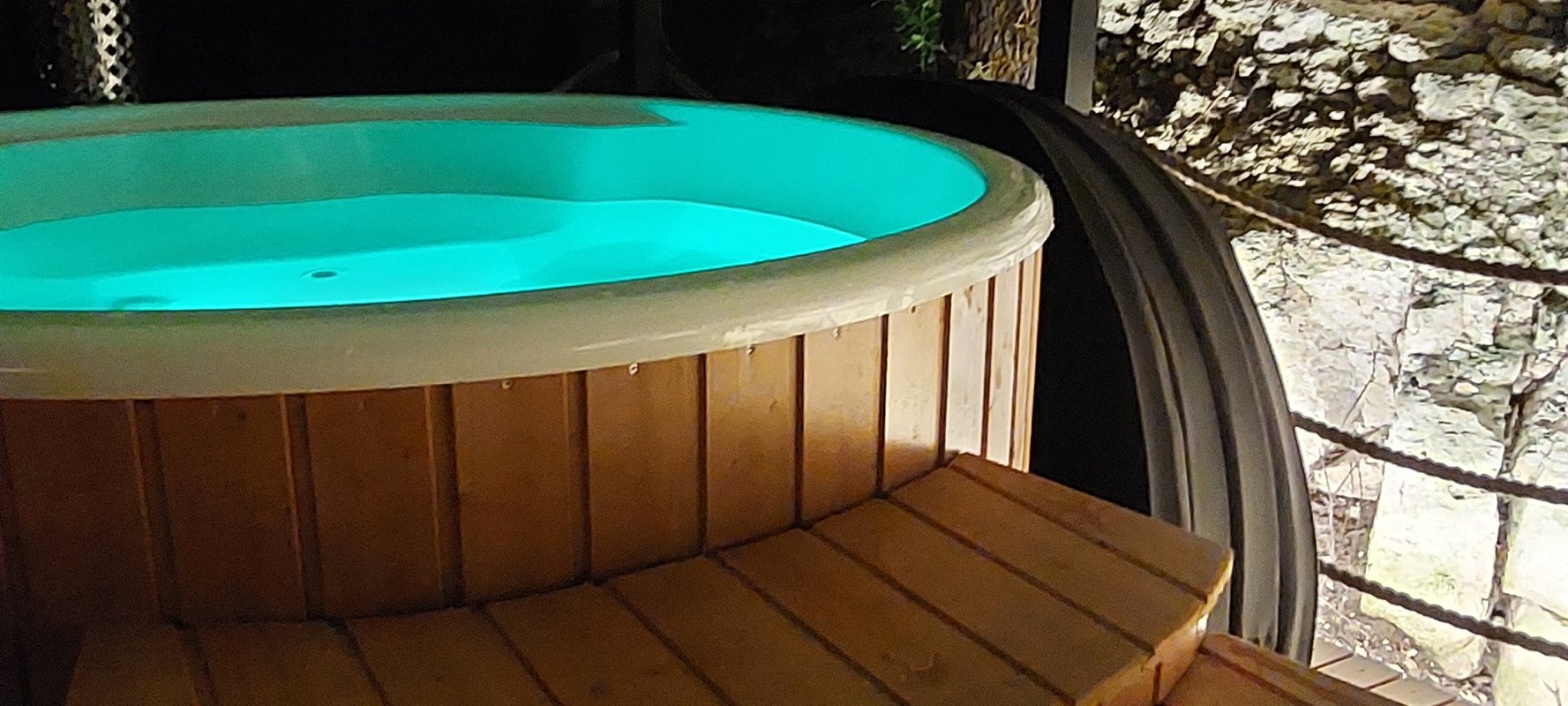 Cabane perchée GAIA & Spa à Sarrant (10)