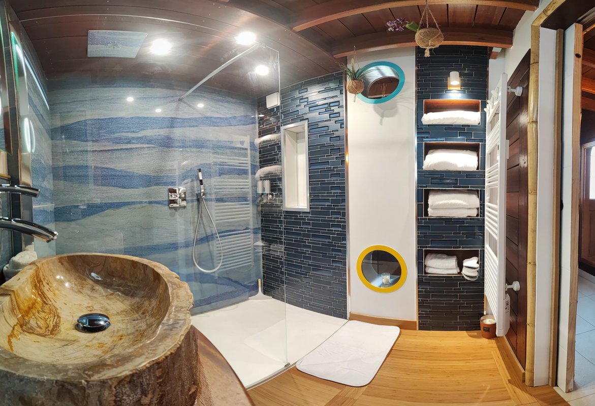 La Kaz Rhumantique, Spa & Sauna à La Riviere Saint Sauveur (9)