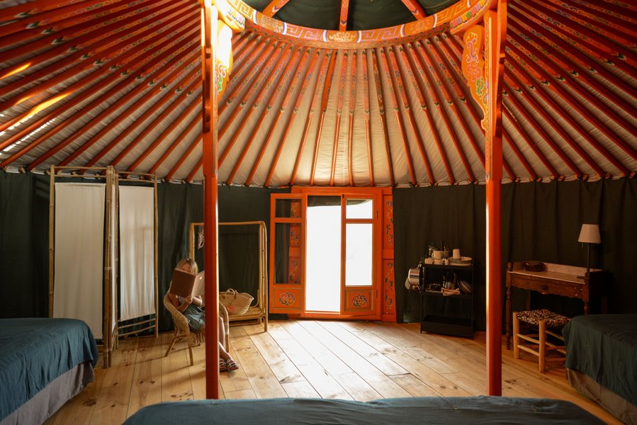 Hébergement AbracadaRoom : Yourte avec piscine partagée, vue panoramique - Image 1