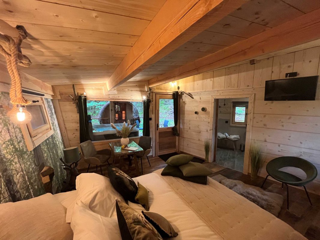 Cabane La Seignette & Spa & Sauna à Petite Chaux (5)
