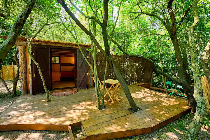 Hébergement AbracadaRoom : Cabane en bord de rivière - Image 1