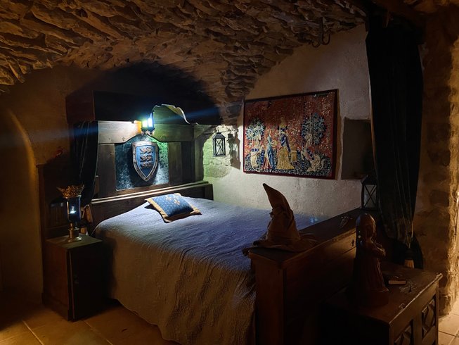 Hébergement AbracadaRoom : Suite magique du Petit Sorcier avec escape game - Image 1