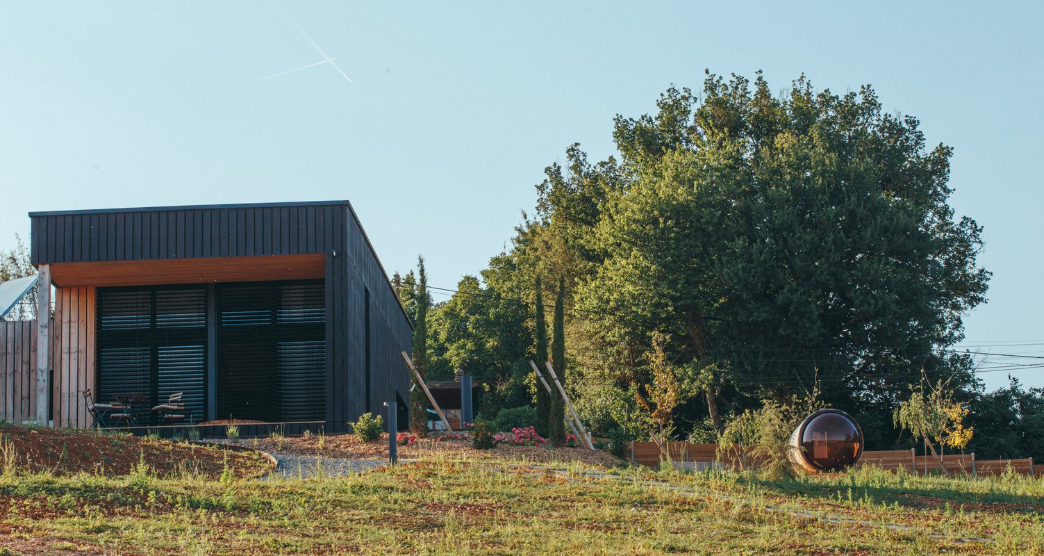 Freya : Ecolodge de luxe avec bain nordique pour 2-4 personnes à Saint-Mards-En-Othe (1)