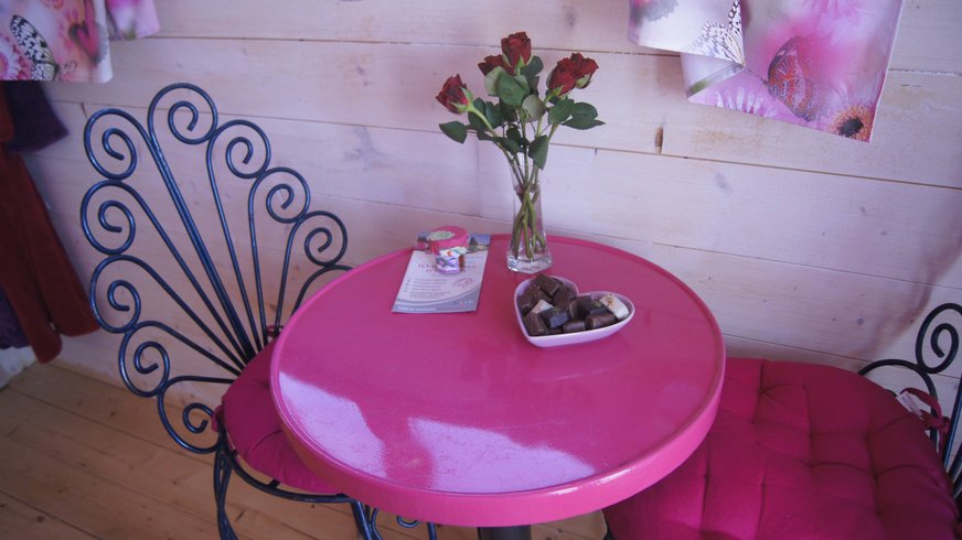 Hébergement AbracadaRoom : Roulotte lavande - Image 7
