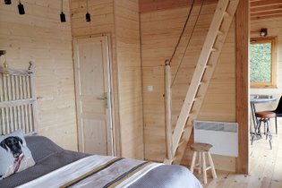 Cabane sur pilotis Cantal