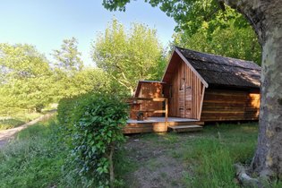 Cabane châtaigne Pellegrine vue rivière