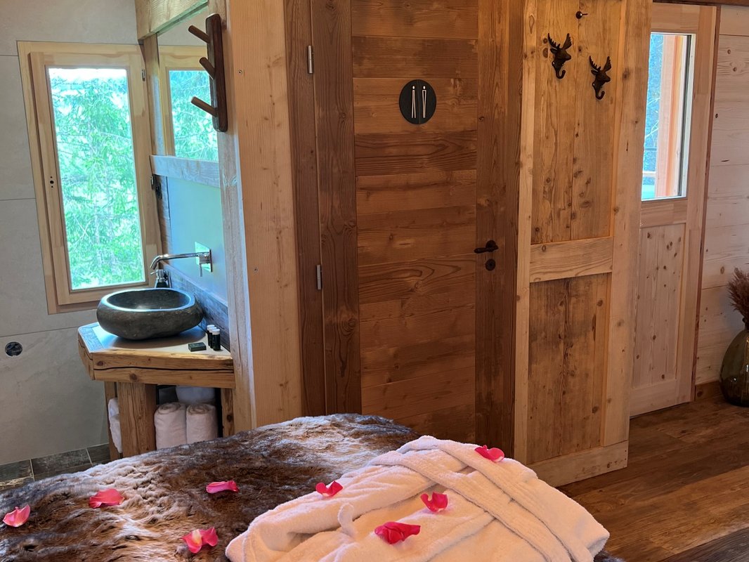 Cabane La Cébriot & Spa & Sauna à Petite Chaux (6)