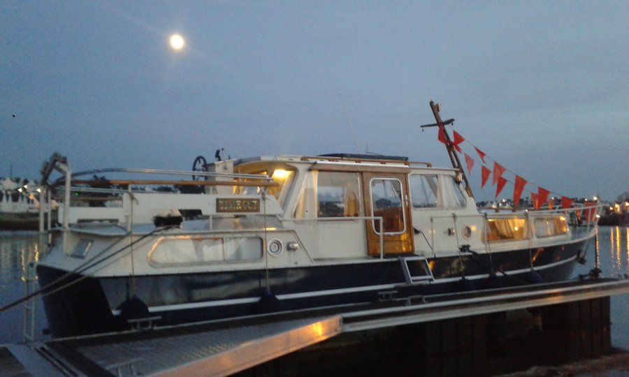 Hébergement AbracadaRoom : Yacht  Time Out, bateau de charme à quai - Image 5
