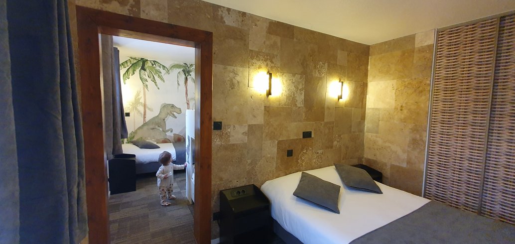 Hébergement AbracadaRoom : Suite Dino - Image 2