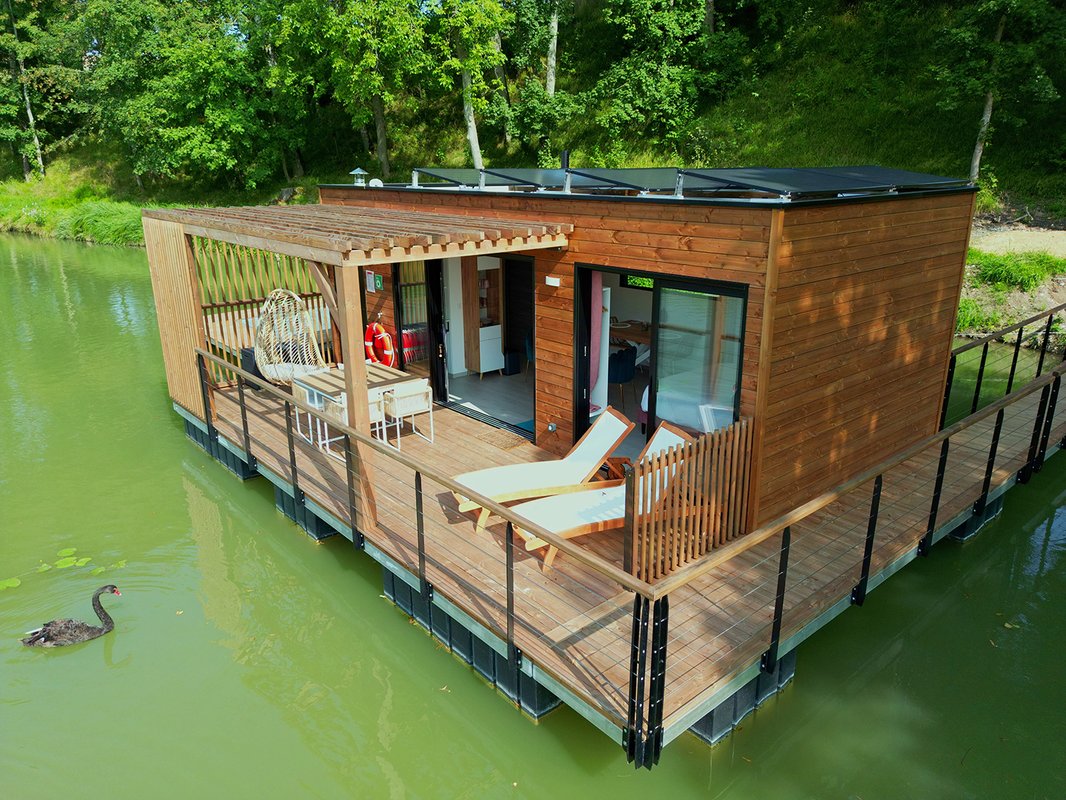 Cabane sur l'eau : L’Õdacieuse à Sainte Gemme (21)