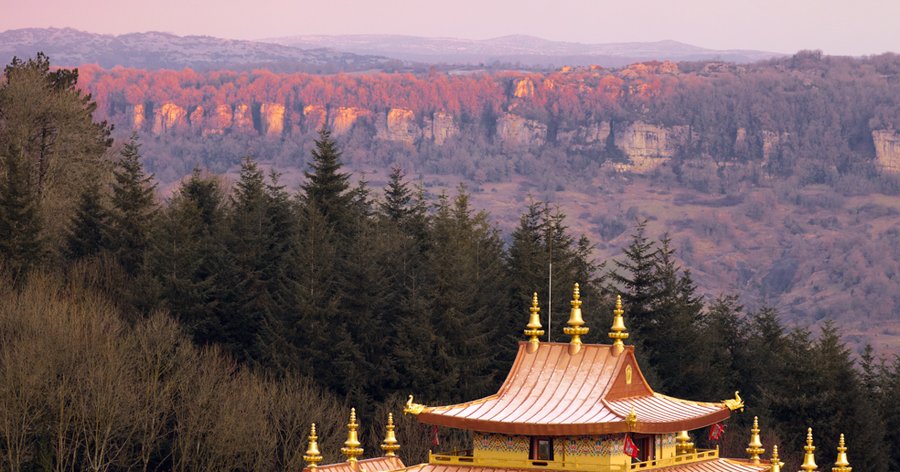 Domaine AbracadaRoom : Séjour Méditation à Lérab Ling - Image 10