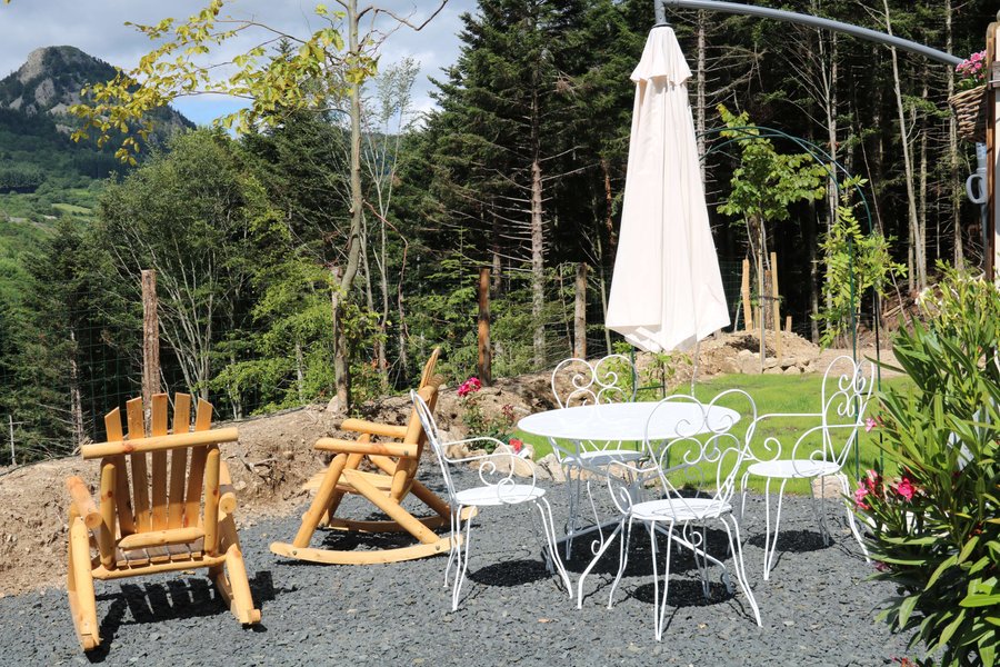 Hébergement AbracadaRoom : Chambre Roulotte et spa privatif  vue montagne - Image 9