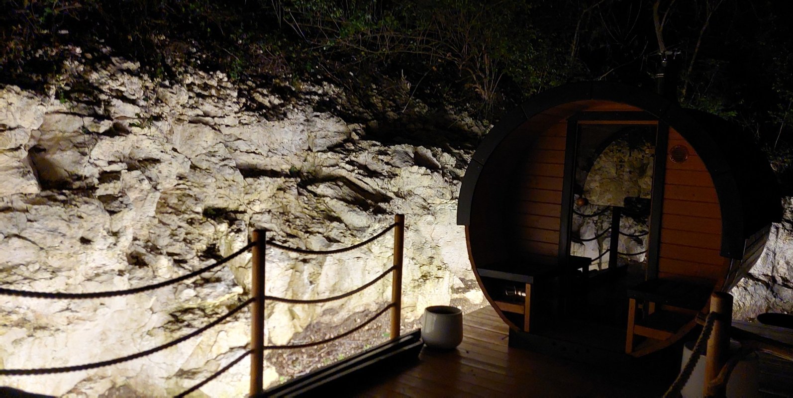 Cabane perchée GAIA & Spa à Sarrant (9)