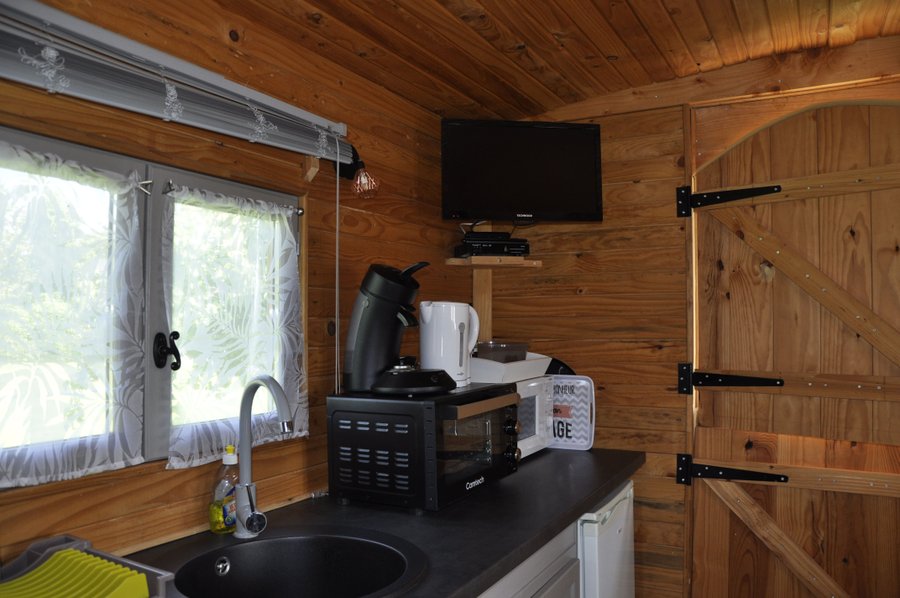 Hébergement AbracadaRoom : La maison du bonheur roulotte & Spa - Image 6