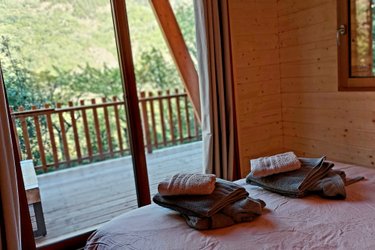 L'Empreinte, cabane vue imprenable & spa à Saint Etienne De Tinée (4)