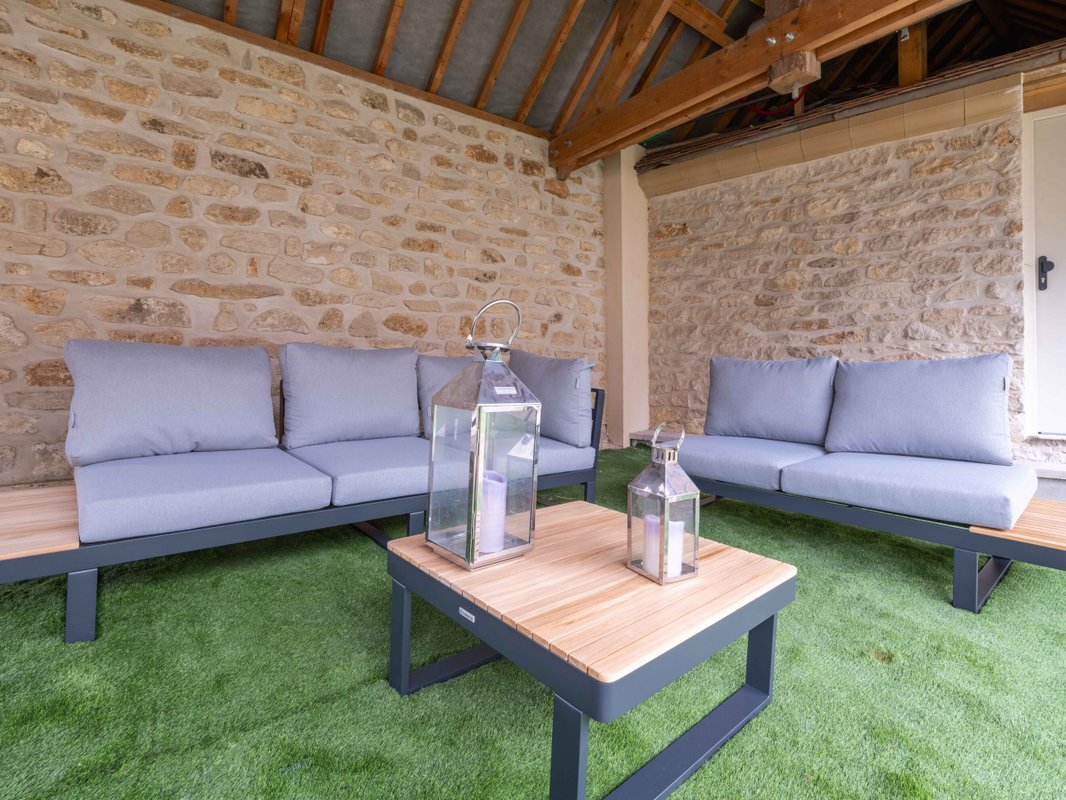 Eau Loin - Villa avec spa, sauna, hammam & salle de jeux à Ver Sur Launette (6)