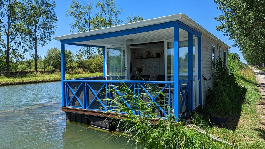 Domaine AbracadaRoom : Cottage Flottant Insolite - Image 1