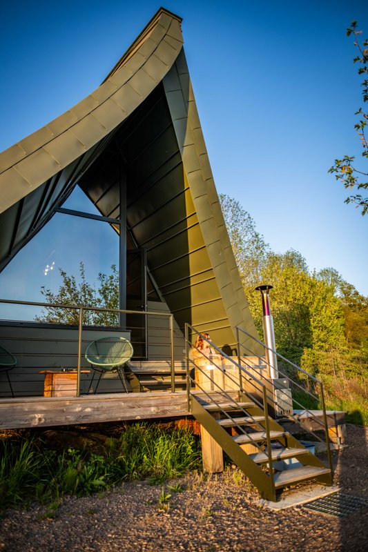 Etno : ecolodge de luxe en pleine nature avec vue et bain nordique à Massingy-Lès-Vitteaux (52)