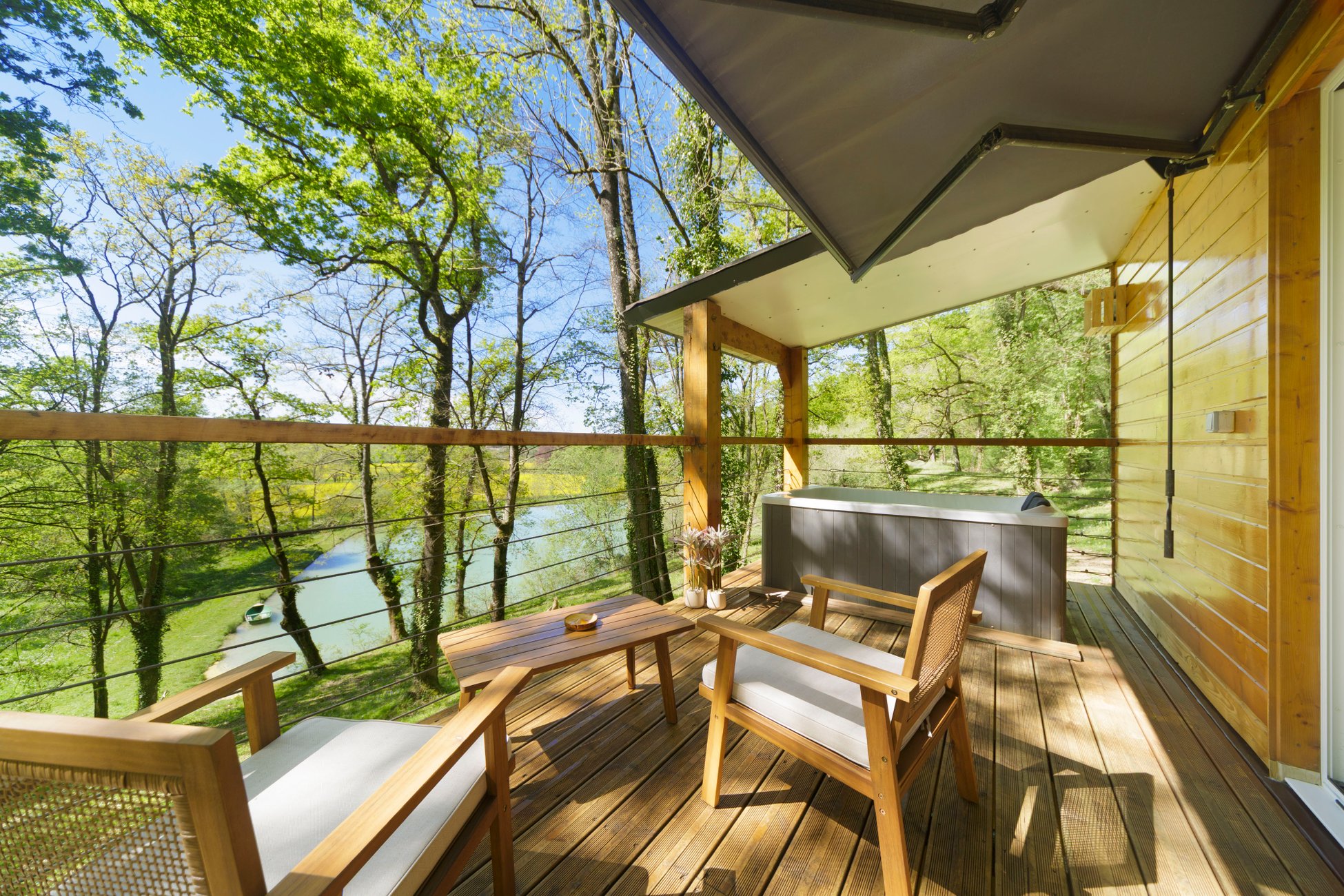 Hébergement UnicStay : Les Cabanes du Lac - Cabane du Frêne & SPA à Sévignacq