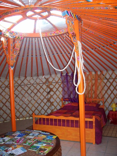 Hébergement AbracadaRoom : Yourte "Lila" - Image 5