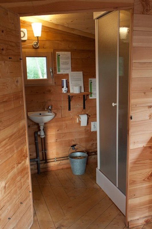 Cabane sur l'eau Libellule à Batilly-En-Puisaye (5)