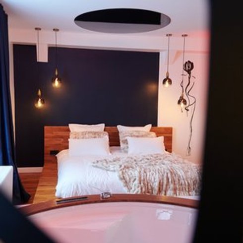 Hébergement AbracadaRoom : Suite Romantique Le Double L Luxe & Love Loveroom - Image 2
