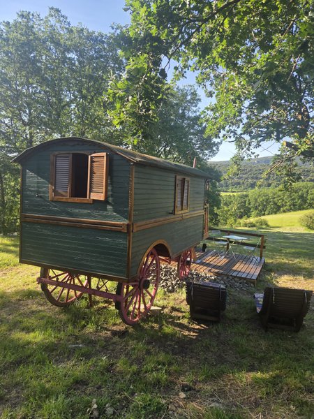 Hébergement AbracadaRoom : La Roulotte la Marguerite - Image 1