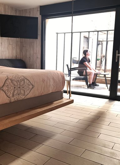 Suite 3 - 3 pers. terrasse avec des chevaux pour voisin de chambre à Fraisnes-En-Saintois
