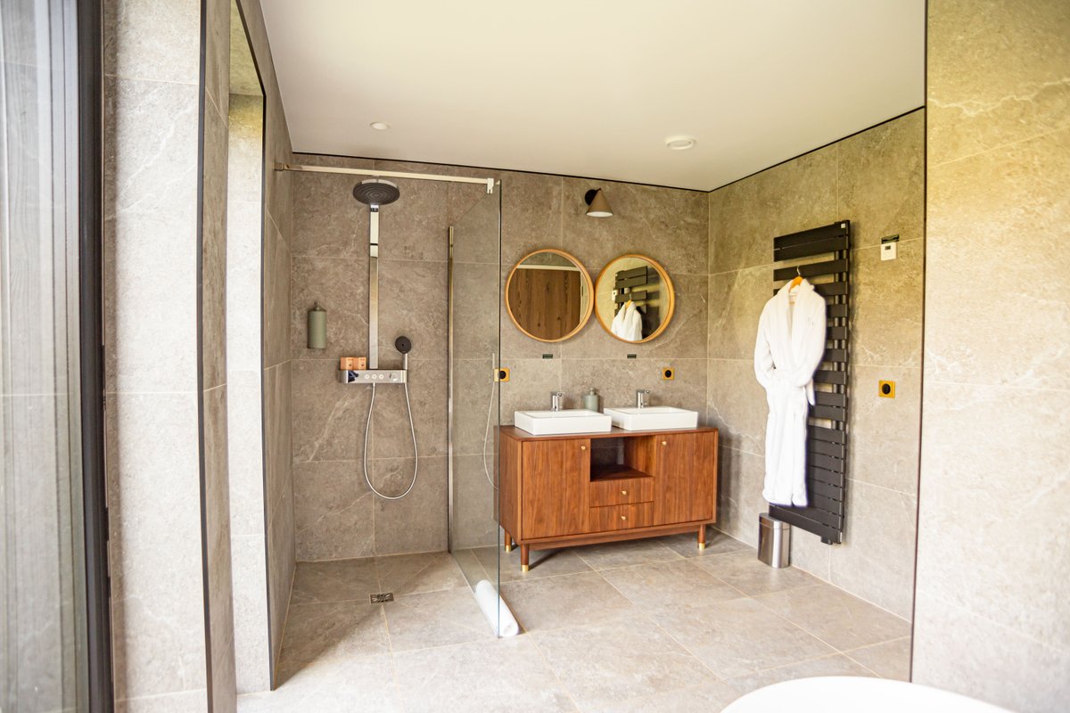 Hestia : Ecolodge de luxe avec bain nordique pour 2-10 personnes à Saint-Mards-En-Othe (23)