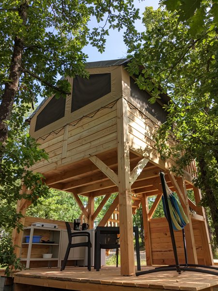 Hébergement AbracadaRoom : Cabane sur pilotis avec piscine et vue - Image 1