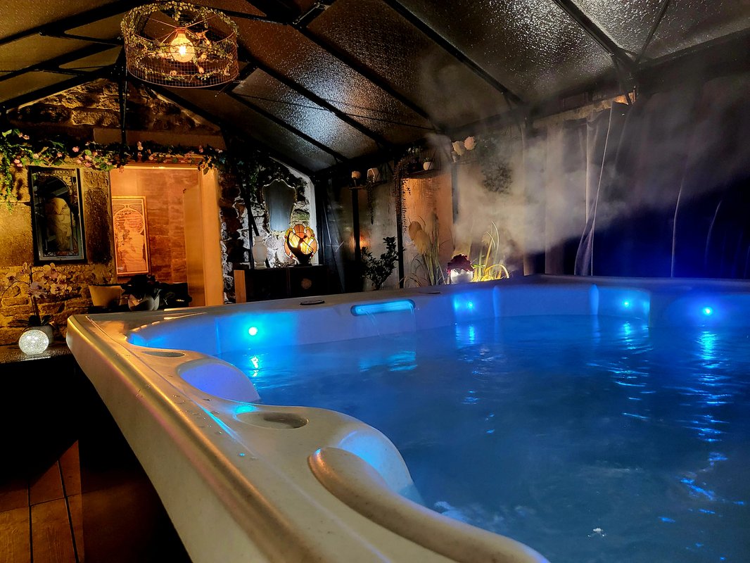 Love Gîte & Spa- Nuances d'Alcôves à Trevron (1)