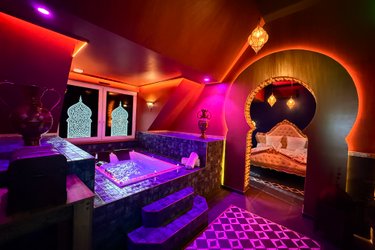 Le Palais des Mille et Une Nuits - Love Room, Jacuzzi, Pièce Secrète à Scheibenhard (1)