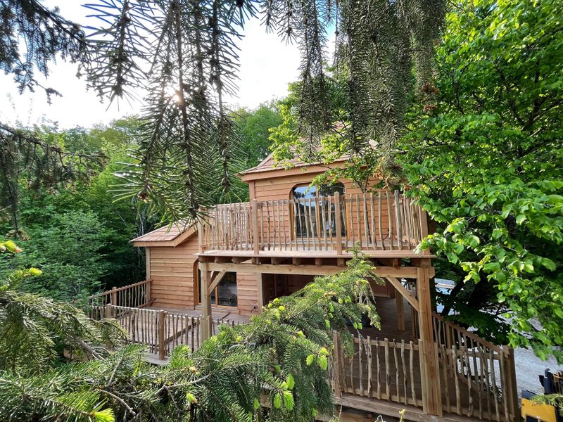 Hébergement AbracadaRoom : Le Château Des Fées & Spa - Image 2