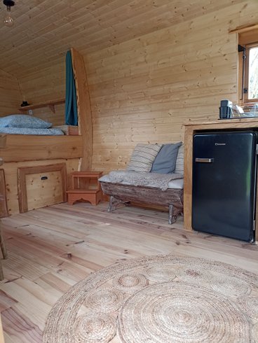 Hébergement AbracadaRoom : La Roulotte du Domaine de la Comté & Spa - Image 7