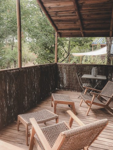 Hébergement AbracadaRoom : Cabane Ausèla - Lodge sur pilotis au cœur de la nature, calme & bien-être, réservé aux adultes • linge & ménage inclus • climatisation réversible • kitchenette équipée - Image 5