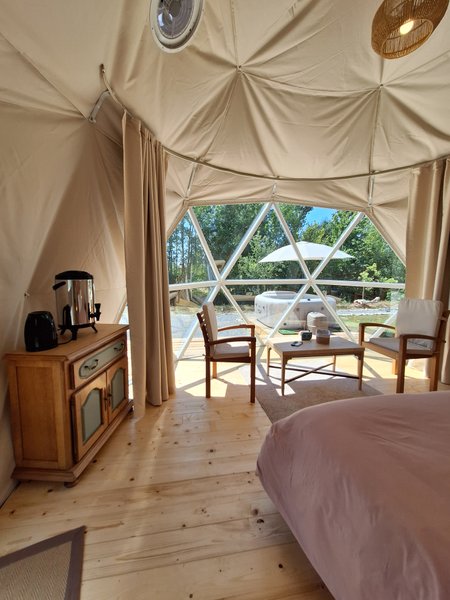 Hébergement AbracadaRoom : Dôme romantique avec petit-déjeuner et jacuzzi - Image 5