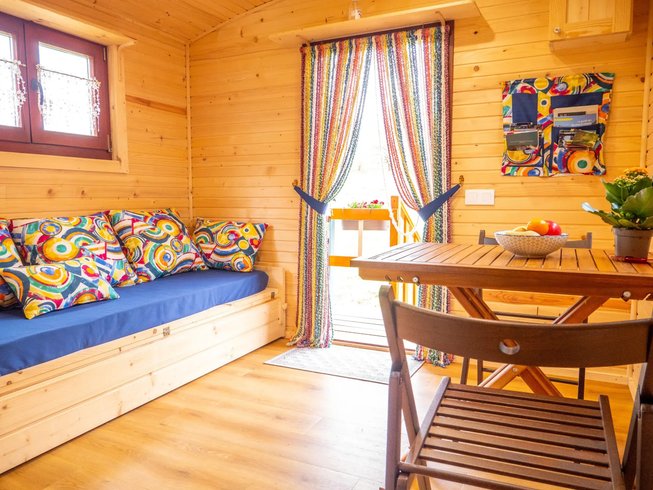 Hébergement AbracadaRoom : Roulotte Les Hirondelles — Musique et Nature - Image 9