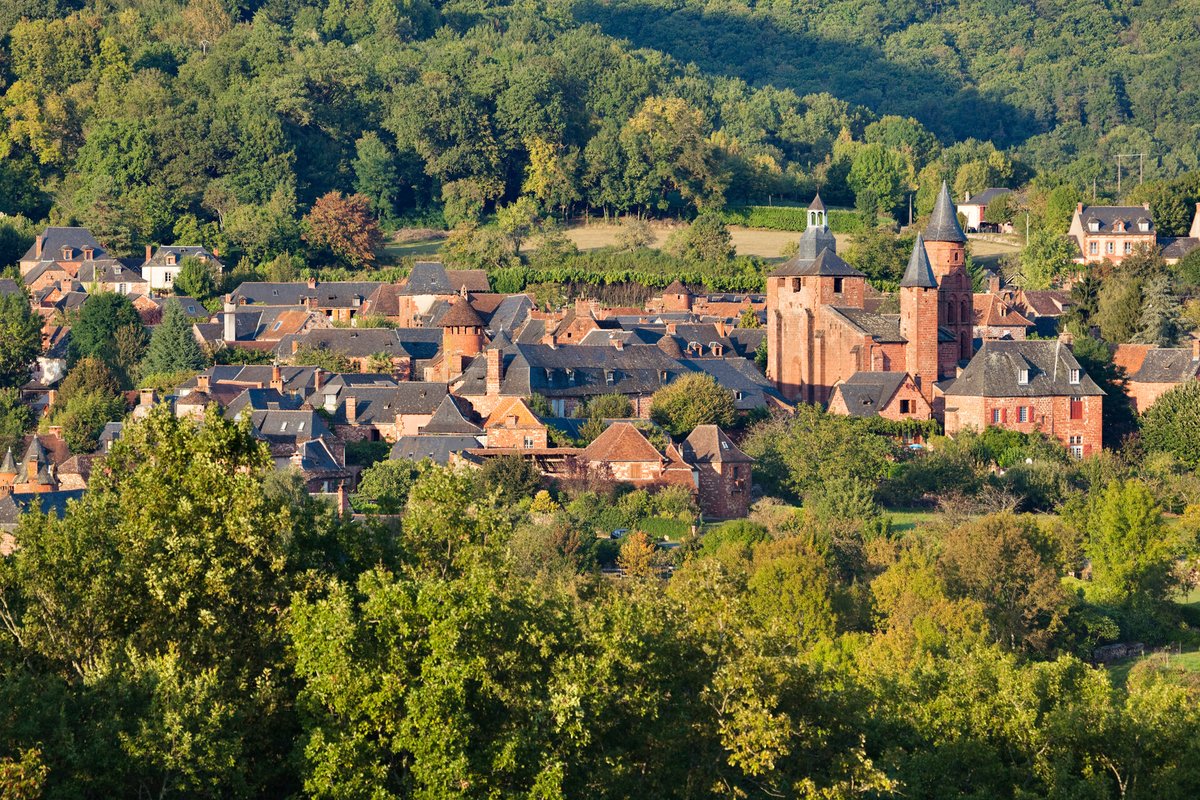 Environnement / domaine : Noailhac Corrèze paysage, vallée Dordogne Limousin, colline Collonges-la-Rouge à proximité