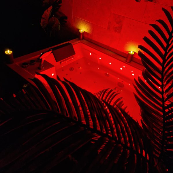Hébergement AbracadaRoom : Jungle Room & Spa - Image 21