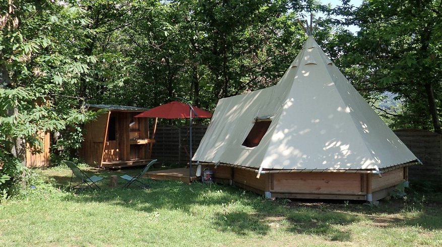 Hébergement AbracadaRoom : Tipi la Châtaigneraie - Image 1