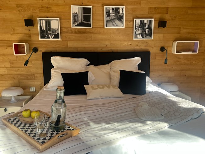 Hébergement AbracadaRoom : Suite « Madame C » & Spa - Image 8