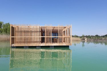 vue sur l'étang-cabane spa elixir-séjour romantique-insolite-vaucluse-abracadaroom