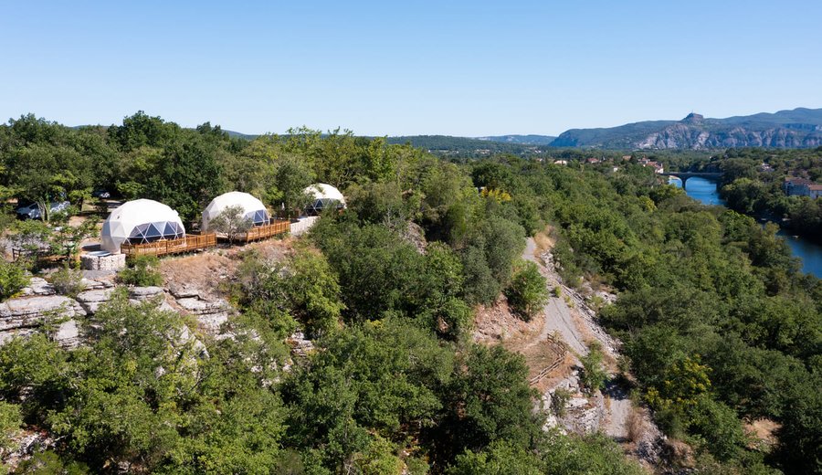 Hébergement AbracadaRoom : Bulle Insolite et SPA Premium Sérénité - Image 3