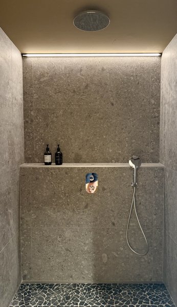 Hébergement AbracadaRoom : Suite Brésilienne de Luxe • Jacuzzi Privé• Cognac - Image 12