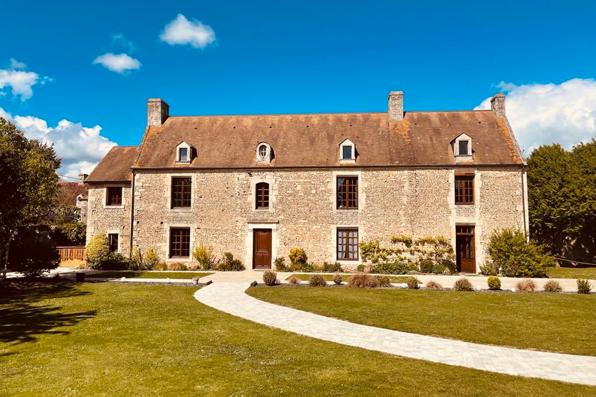 Hébergement UnicStay : La Chambre de Caractère à Le Bu Sur Rouvres