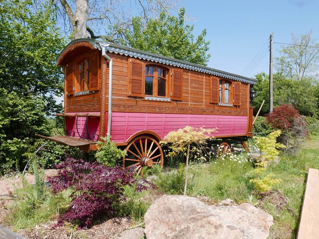 Hébergement AbracadaRoom : La Roulotte de Coco & Spa - Image 1