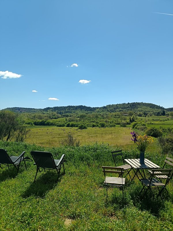 Yourte à la ferme des bréguières à Esparron De Pallieres (3)